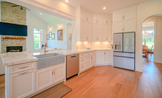 1043 Emerald Valley Dr, Castalian Springs, TN 37031