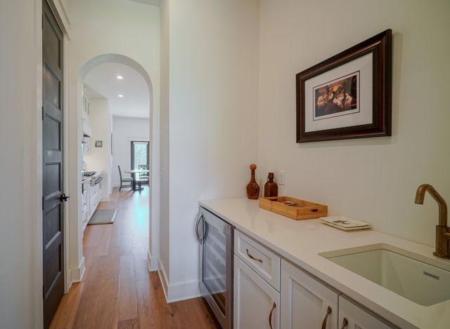 1043 Emerald Valley Dr, Castalian Springs, TN 37031