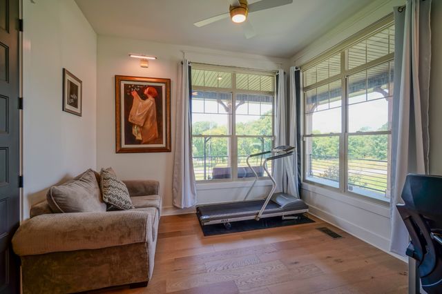 1043 Emerald Valley Dr, Castalian Springs, TN 37031