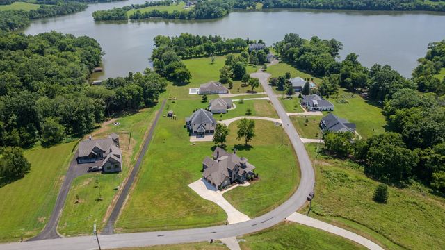 1043 Emerald Valley Dr, Castalian Springs, TN 37031
