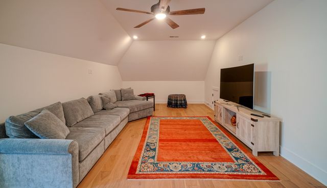 1043 Emerald Valley Dr, Castalian Springs, TN 37031