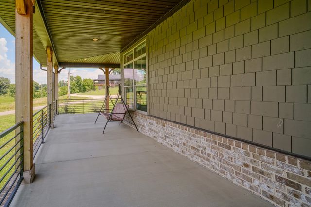 1043 Emerald Valley Dr, Castalian Springs, TN 37031
