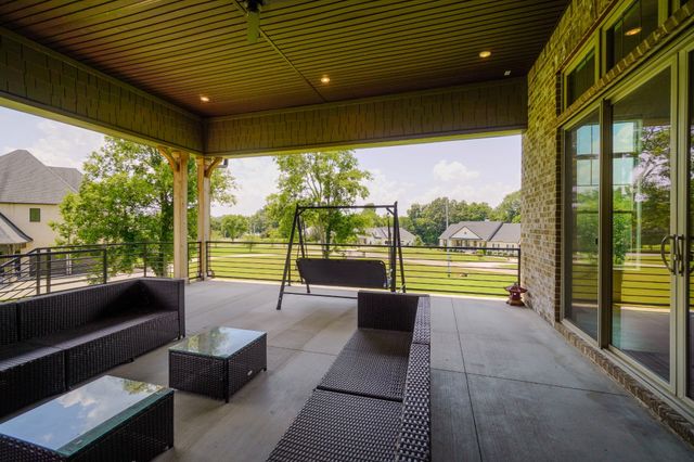 1043 Emerald Valley Dr, Castalian Springs, TN 37031