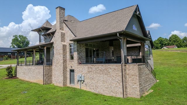 1043 Emerald Valley Dr, Castalian Springs, TN 37031