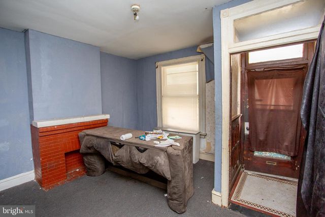 814 E WOODLAWN ST, Philadelphia, PA 19138