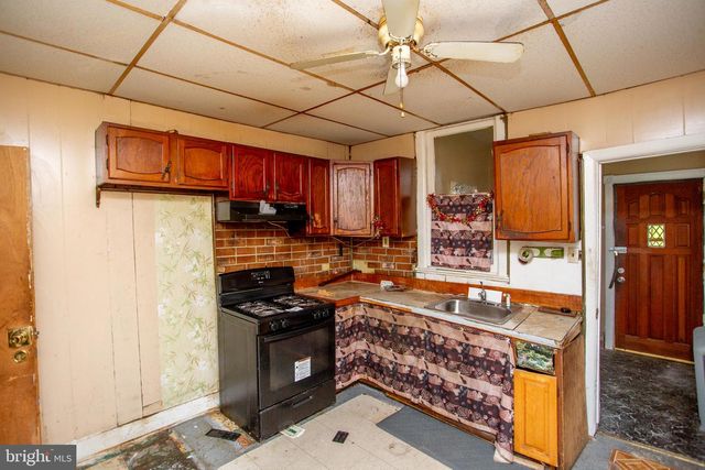 814 E WOODLAWN ST, Philadelphia, PA 19138