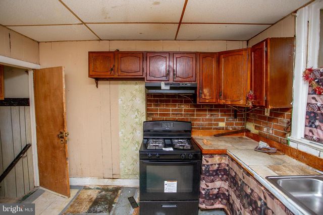 814 E WOODLAWN ST, Philadelphia, PA 19138
