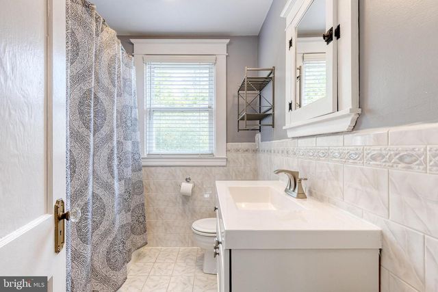 1704 LINCOLN DR, Halethorpe, MD 21227