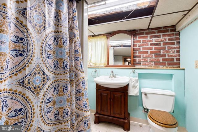 1704 LINCOLN DR, Halethorpe, MD 21227
