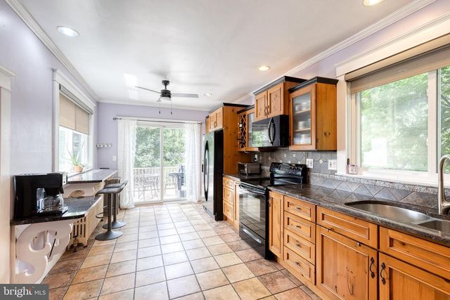 1704 LINCOLN DR, Halethorpe, MD 21227