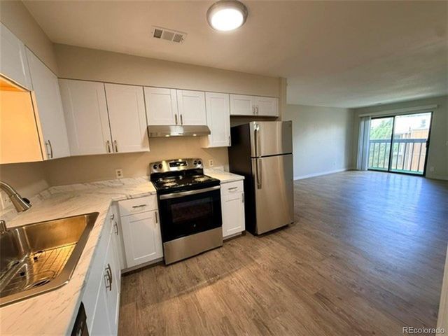512 Vance St A, Lakewood, CO 80226