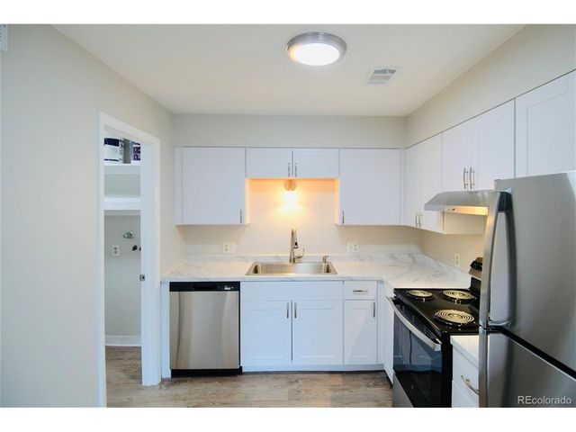 512 Vance St A, Lakewood, CO 80226