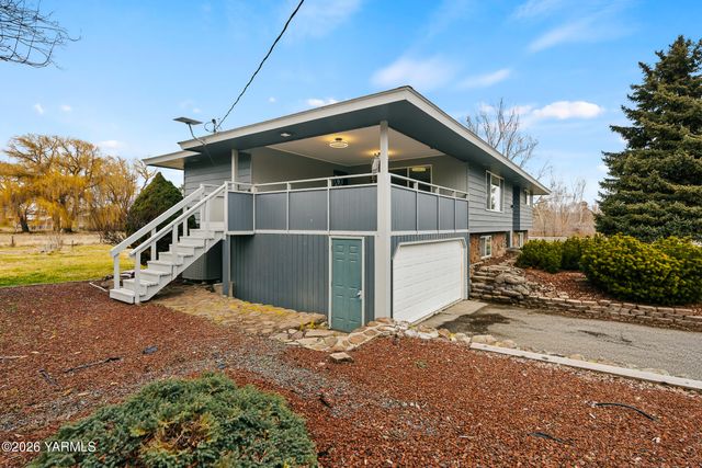 3504 Marks Rd, Yakima, WA 98903