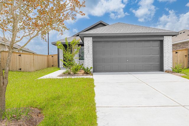 3143 Savannah Rose Drive, Angleton, TX 77515