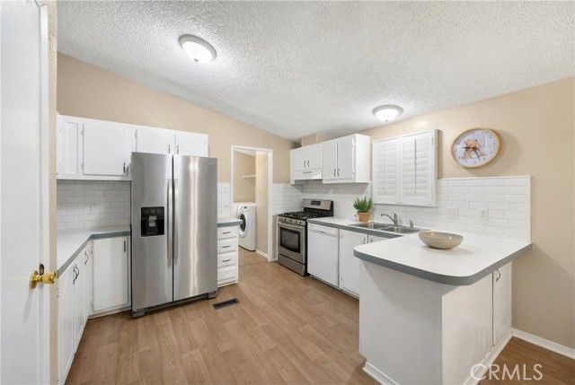 2851 S La Cadena Drive 26, Colton, CA 92324