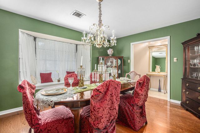 9647 Meadowland Drive, Houston, TX 77063