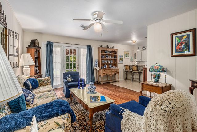 9647 Meadowland Drive, Houston, TX 77063
