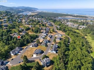 76 KAHANA Ct, Pacific City, OR 97135