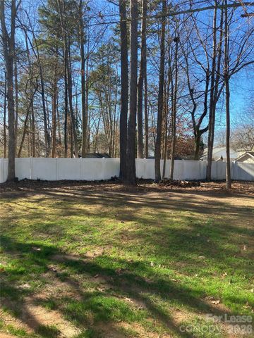 19113 Kanawha Drive, Cornelius, NC 28031