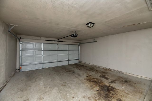 200 Caprock Drive, Arlington, TX 76018