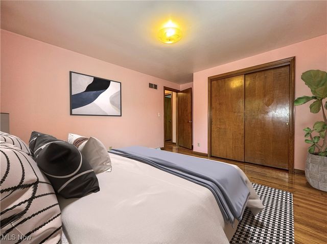 707 Oakridge Drive, Boardman, OH 44512