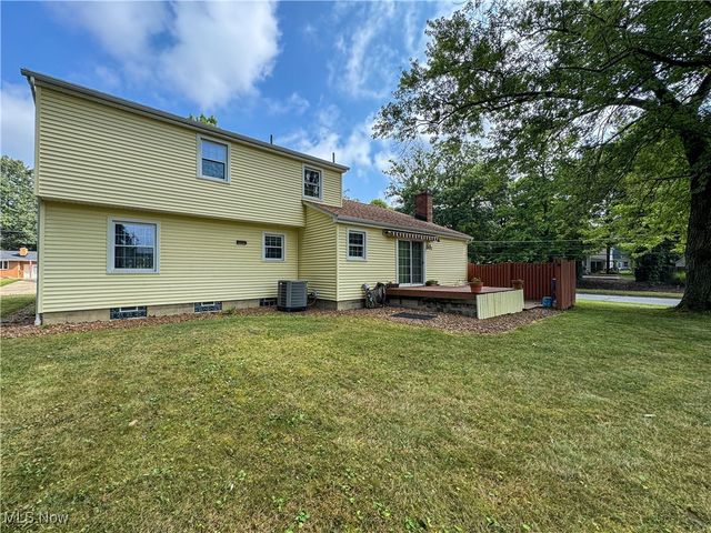 707 Oakridge Drive, Boardman, OH 44512