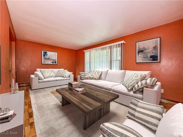 707 Oakridge Drive, Boardman, OH 44512