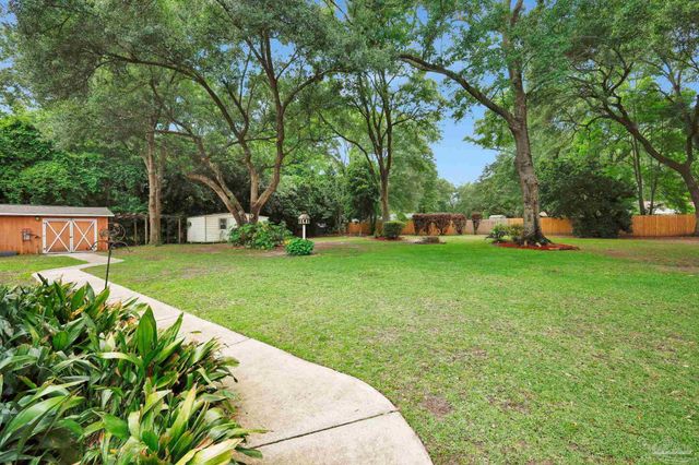3338 Pursell Ln, Pensacola, FL 32526