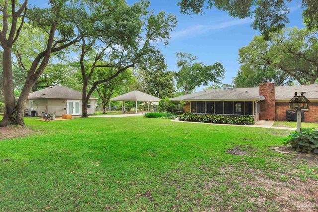 3338 Pursell Ln, Pensacola, FL 32526