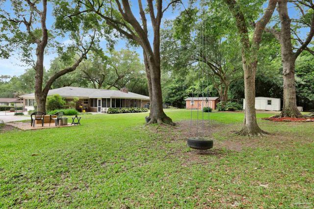 3338 Pursell Ln, Pensacola, FL 32526