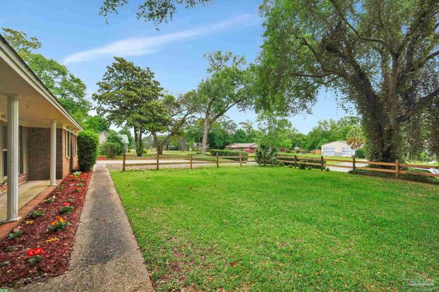 3338 Pursell Ln, Pensacola, FL 32526