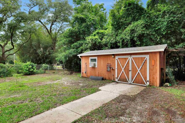 3338 Pursell Ln, Pensacola, FL 32526