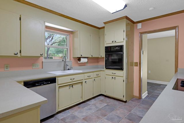 3338 Pursell Ln, Pensacola, FL 32526