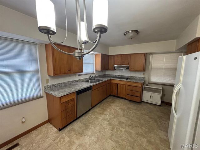 510 Rose Lane, Festus, MO 63028