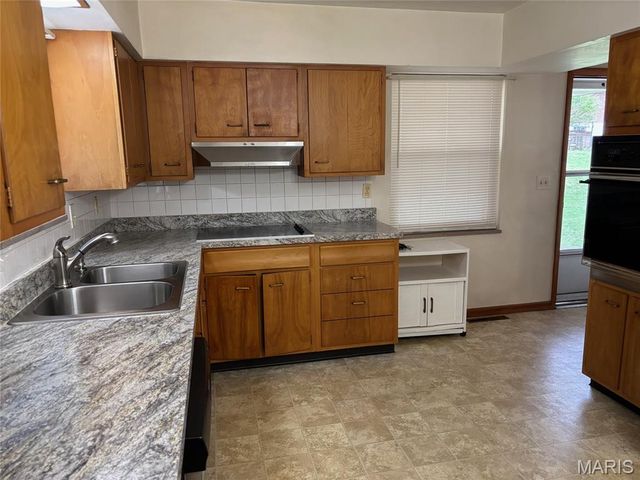 510 Rose Lane, Festus, MO 63028