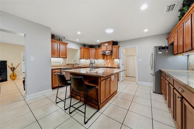 3006 W SAINT CONRAD STREET, Tampa, FL 33607