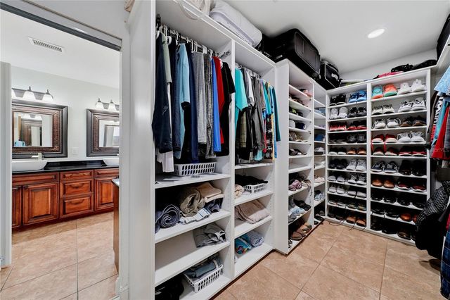 3006 W SAINT CONRAD STREET, Tampa, FL 33607