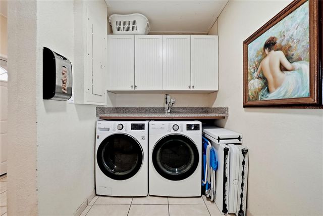 3006 W SAINT CONRAD STREET, Tampa, FL 33607