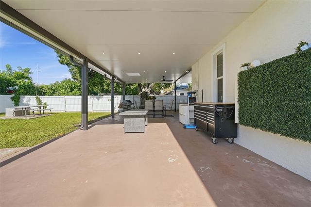 3006 W SAINT CONRAD STREET, Tampa, FL 33607