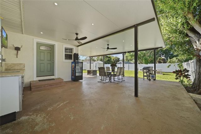 3006 W SAINT CONRAD STREET, Tampa, FL 33607