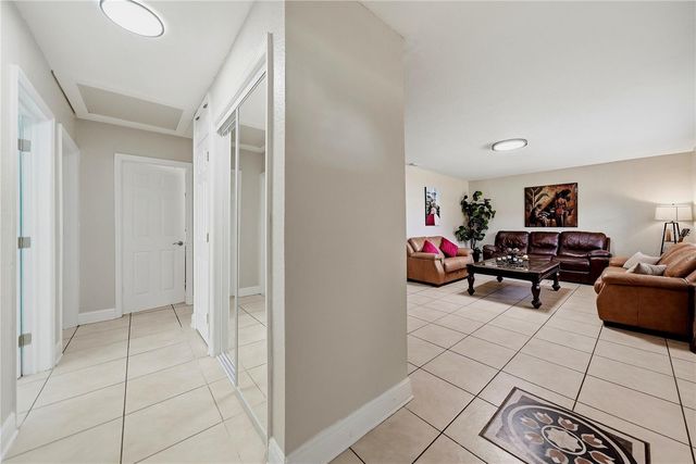 3006 W SAINT CONRAD STREET, Tampa, FL 33607