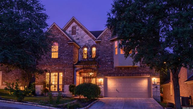 3422 Pinnacle Dr, San Antonio, TX 78261