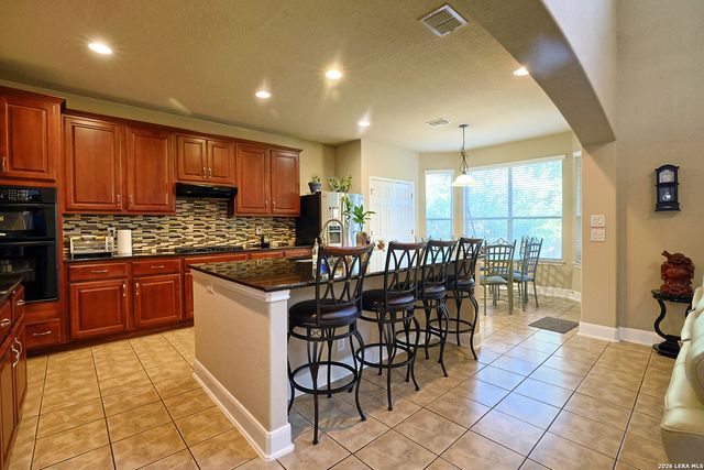 3422 Pinnacle Dr, San Antonio, TX 78261