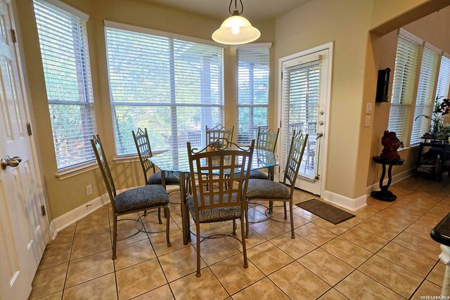 3422 Pinnacle Dr, San Antonio, TX 78261