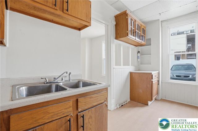 1141 Emmett Street, Allentown City, PA 18102
