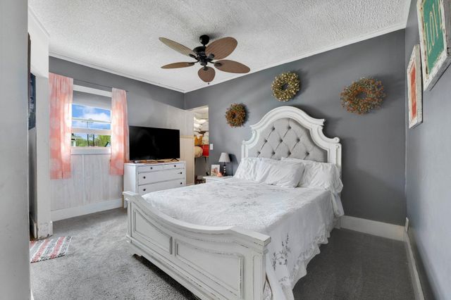 1605 E Clark Street, Warsaw, IN 46580