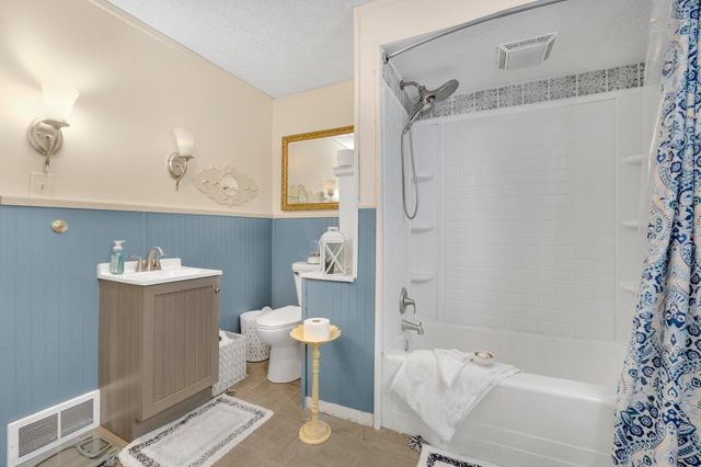 1605 E Clark Street, Warsaw, IN 46580