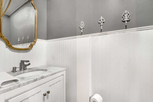 1605 E Clark Street, Warsaw, IN 46580