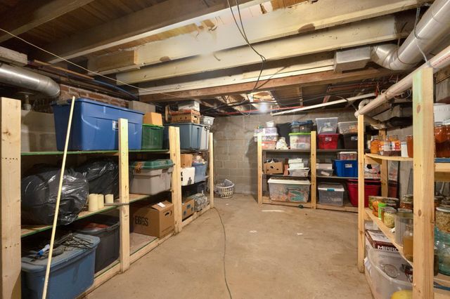 1605 E Clark Street, Warsaw, IN 46580