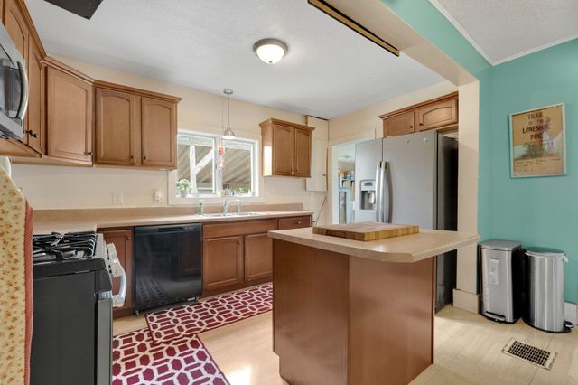 1605 E Clark Street, Warsaw, IN 46580